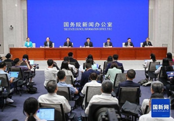 生讯网 2024年海南接待中外游客9720万人次，入境的游客增加了1倍多